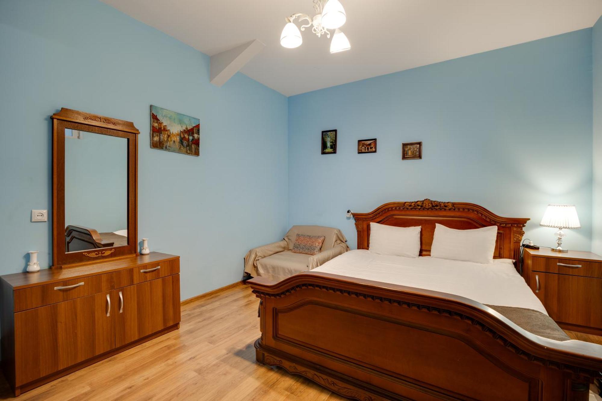 Rustaveli Two Bedroom Apartment With 5 Star Location Tbilisi Exterior foto